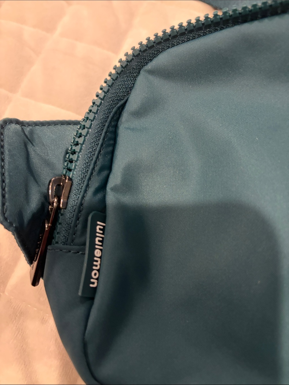 lululemon athletica Teal Crossbody Waist Bag - Picture 5 of 5